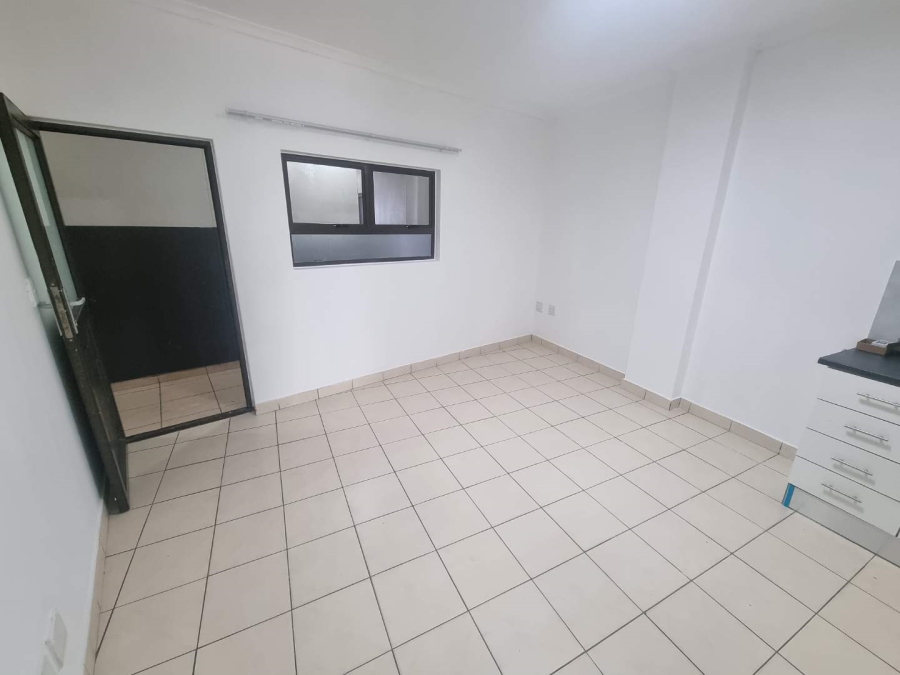 To Let 2 Bedroom Property for Rent in Observatory Western Cape